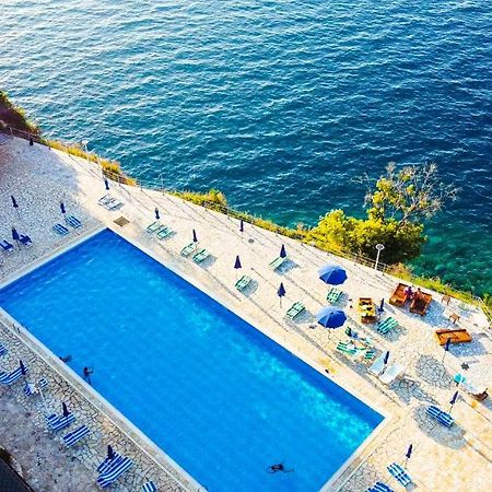 Villa Amos At Aquamarine Residence Вльора Екстер'єр фото