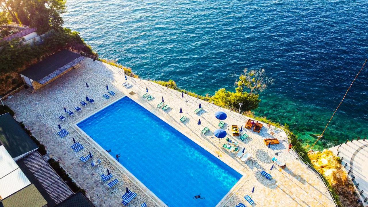 Villa Amos At Aquamarine Residence Вльора Екстер'єр фото