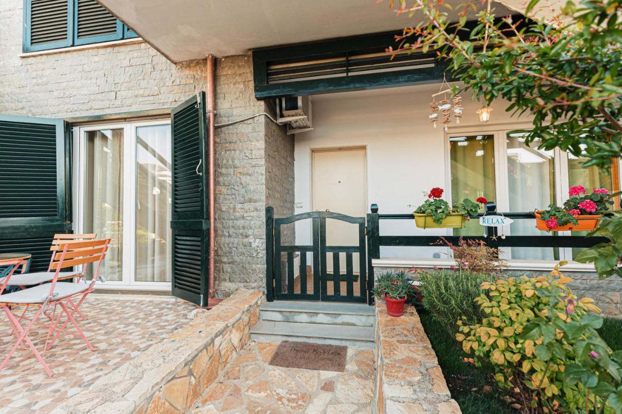 Villa Amos At Aquamarine Residence Вльора Екстер'єр фото