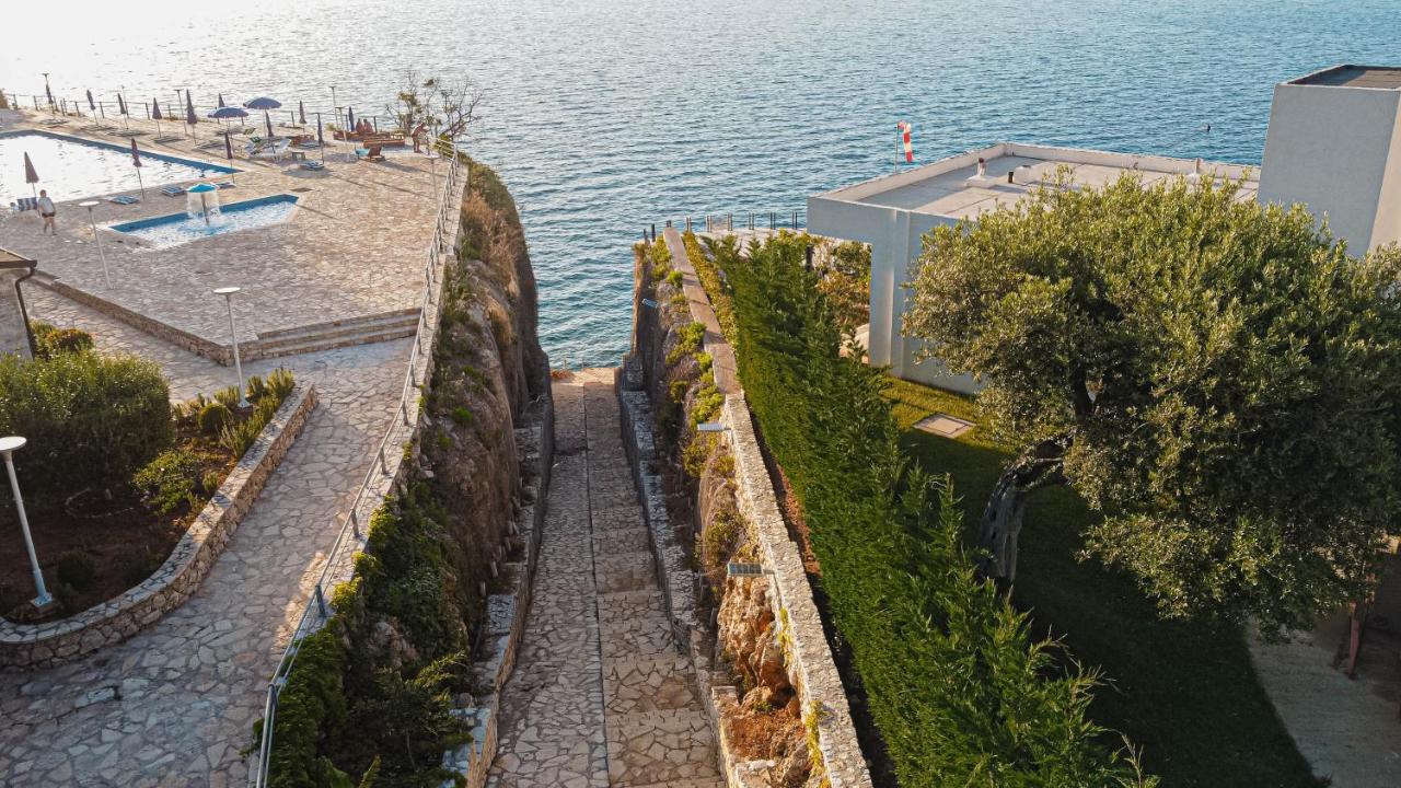 Villa Amos At Aquamarine Residence Вльора Екстер'єр фото