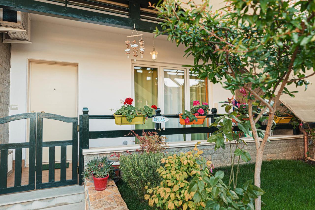 Villa Amos At Aquamarine Residence Вльора Екстер'єр фото